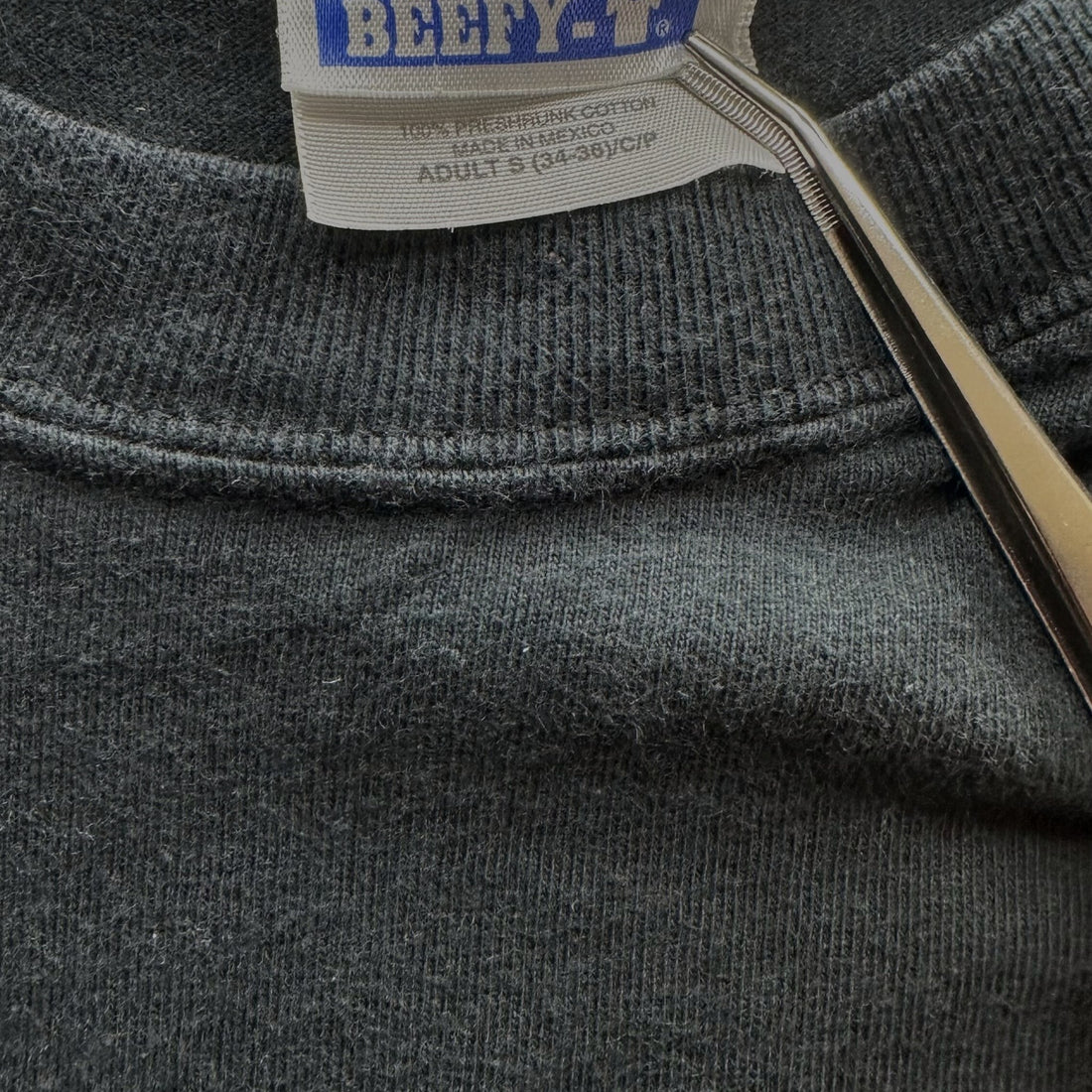 2004 GOODFELLAS BETA KAPPA GAMMA SPRING RUSH S Hanes BEEFY-T ネックタグ