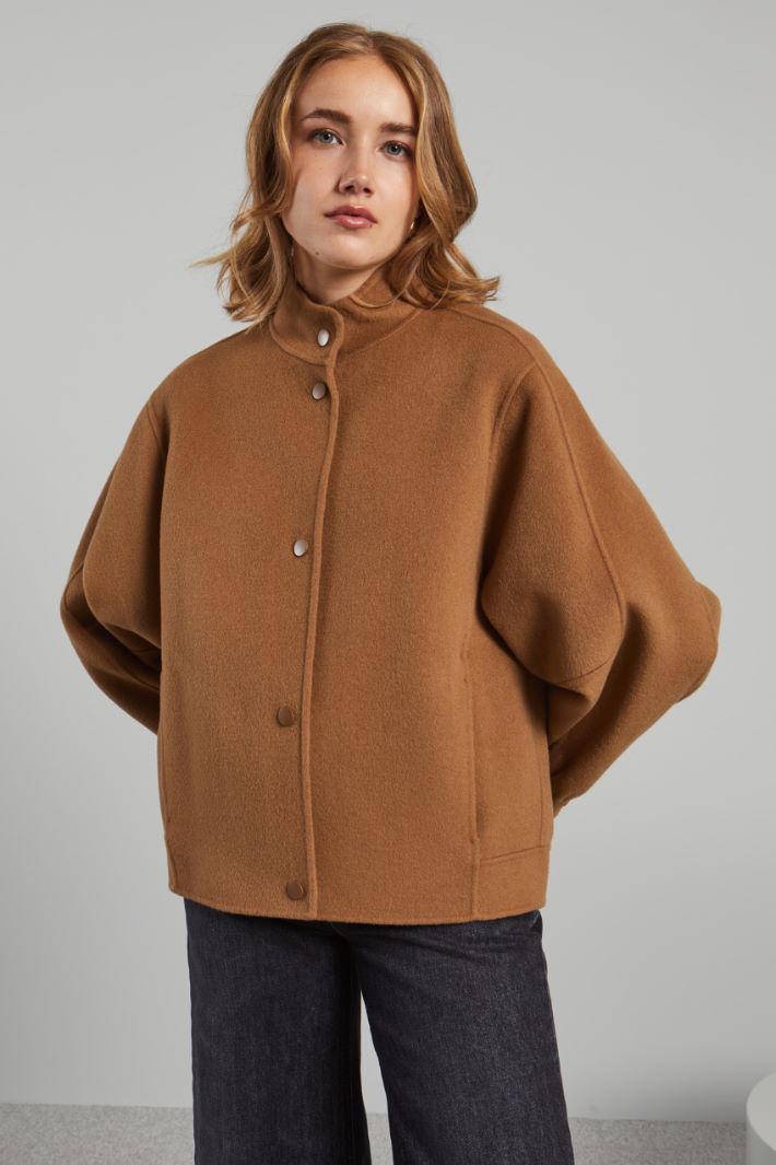 DIFFUSIONETESSILE/INTREND/2AGITARE/Jacket with upright collar/CAMEL