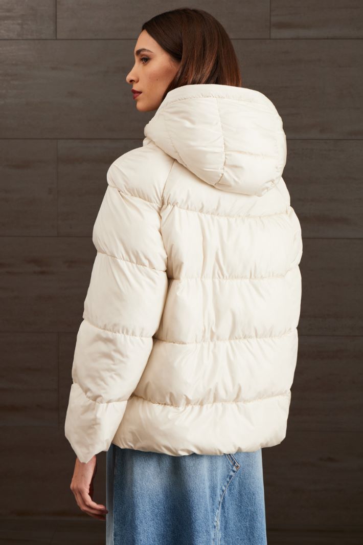 DIFFUSIONETESSILE/INTREND/1ORSOLA/Short padded jacket with hood/BIANCO PANNA