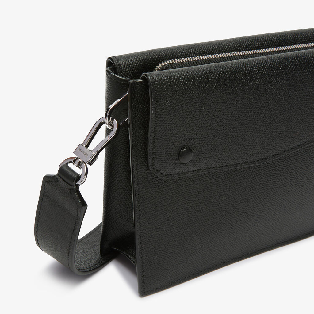 Pocket Shoulder Bag