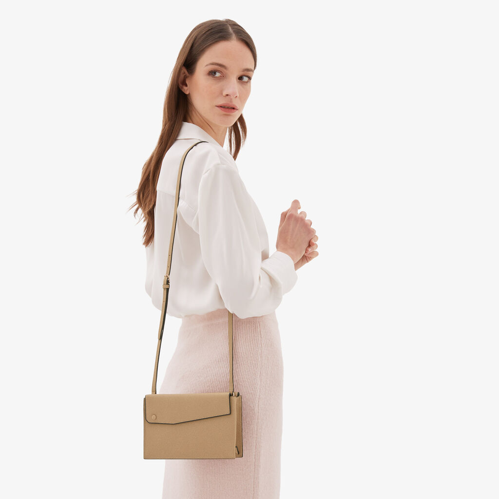 Pocket Slim Shoulder Bag