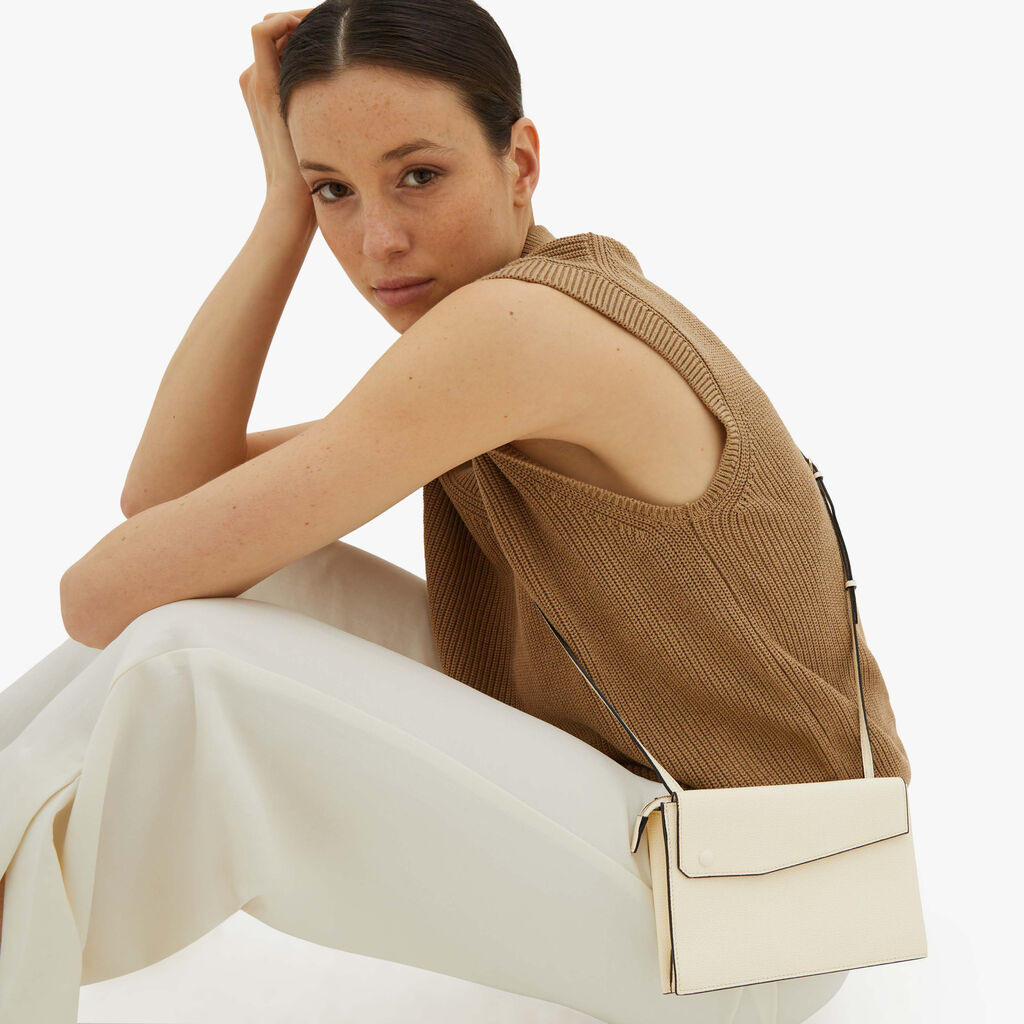 Pocket Slim Shoulder Bag