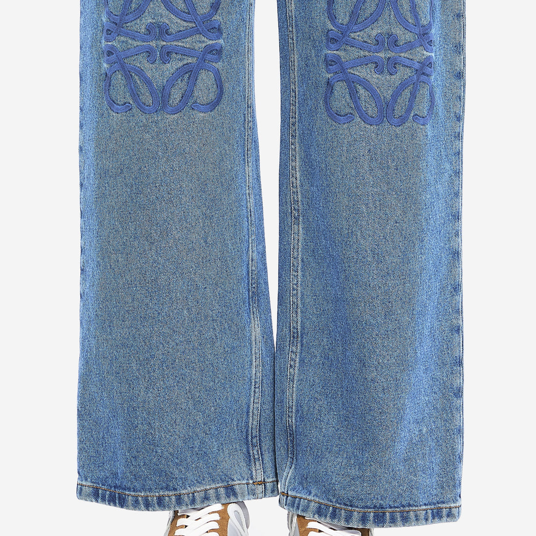 Anagram baggy jeans