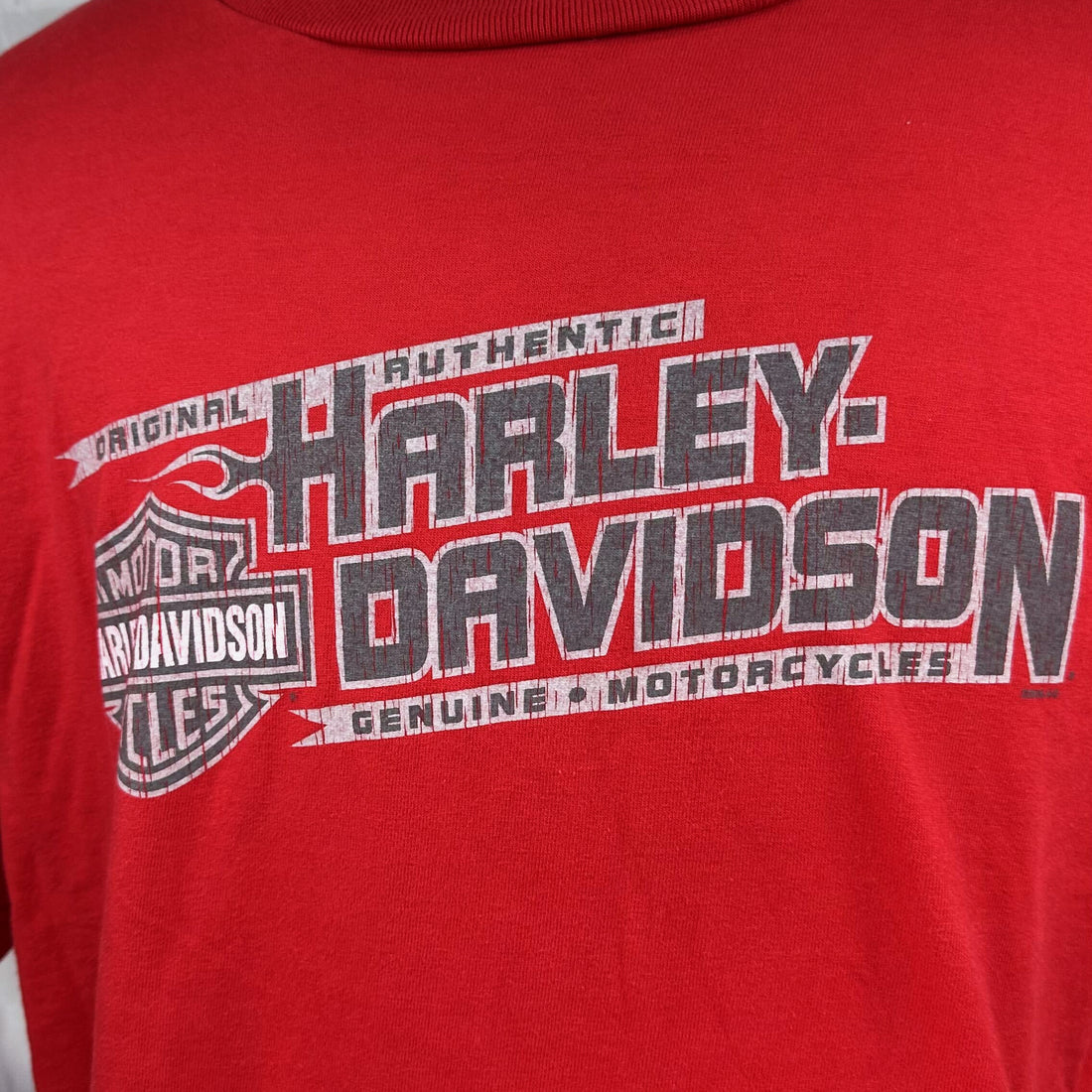 COLONIAL HARLEY-DAVIDSON PRINCE GEORGE VIRGINIA RED XL 正面ロゴ アップ