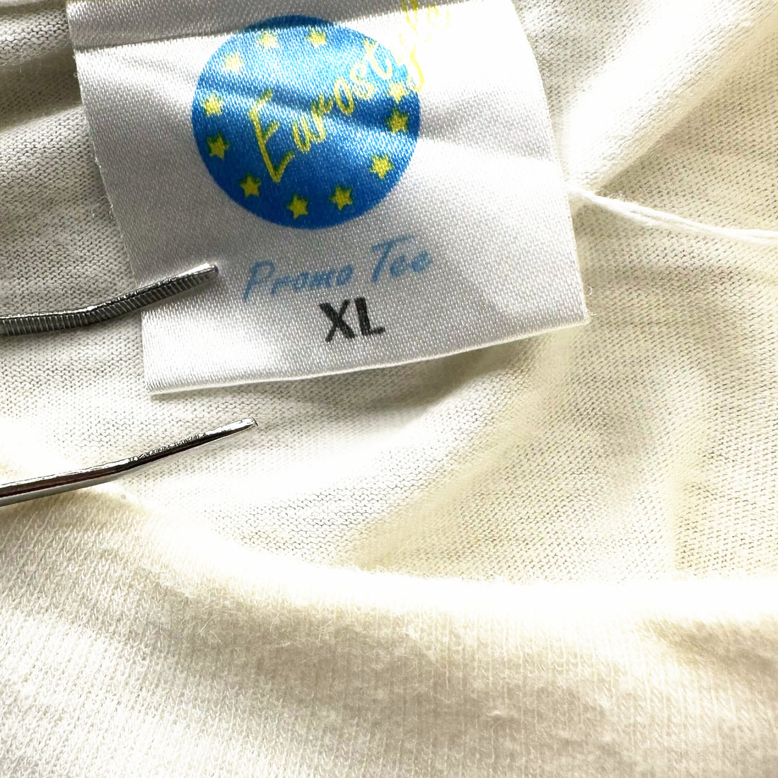 HAPPY 2000 MILLENNIUM ART PRINT XL Promo Tee ネックタグ XL