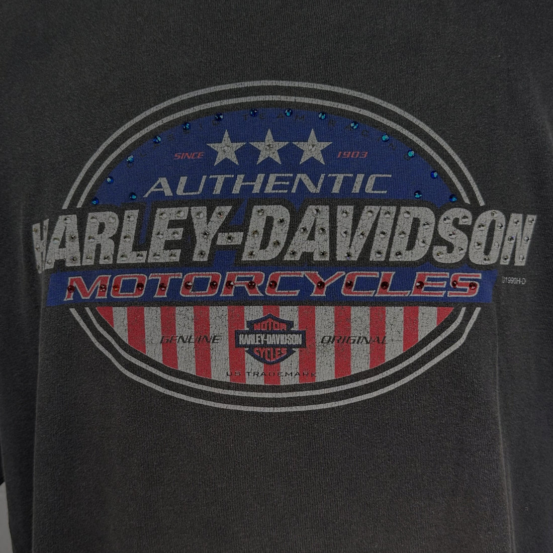 HARLEY-DAVIDSON AUTHENTIC MOTORCYCLES STARS AND STRIPES XL 正面ロゴ アップ