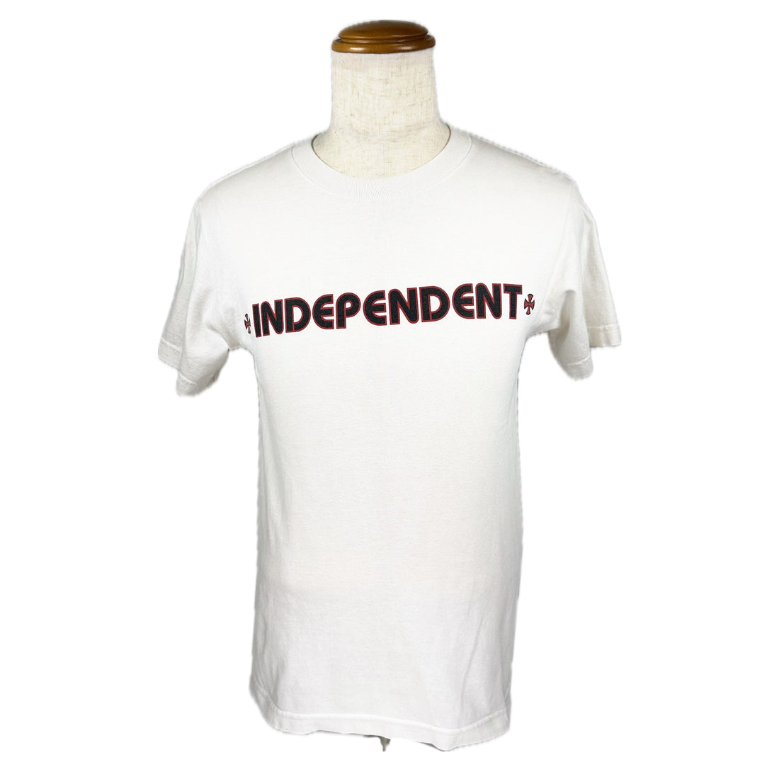 INDEPENDENT TRUCK CO IRON CROSS S 正面 INDEPENDENT ロゴ