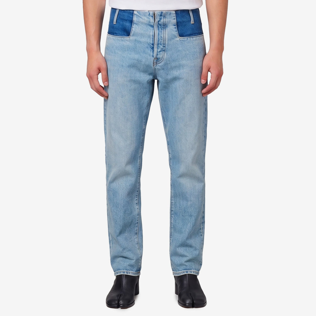 Straight-leg jeans